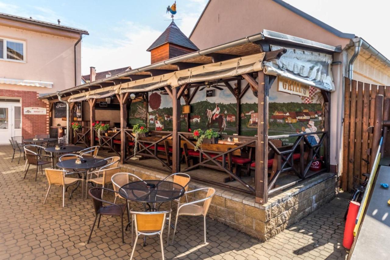 Penzion San Marco - Pod Budama Otel Mutěnice Dış mekan fotoğraf